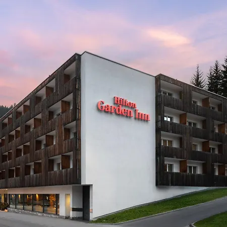Hilton Garden 4*