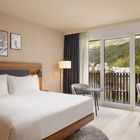 Hilton Garden 4*