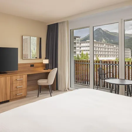 Hilton Garden Hotel 4*