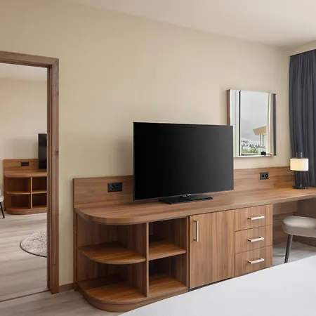 Hilton Garden 4*