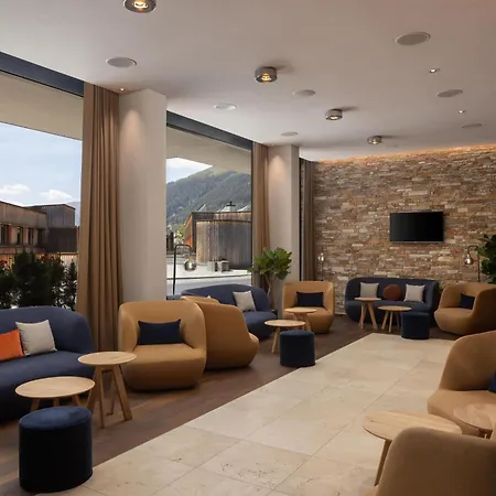 Hilton Garden 4*