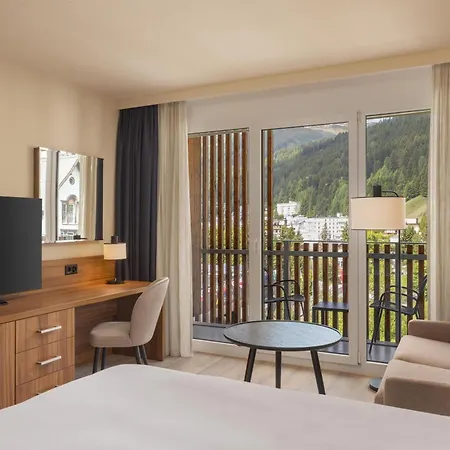 호텔 Hilton Garden 4*