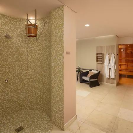 Hotel Hilton Garden 4*