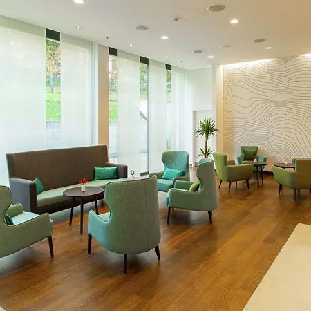 Отель Hilton Garden