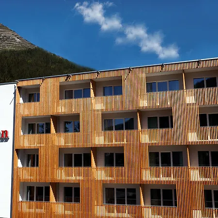 Hilton Garden Отель