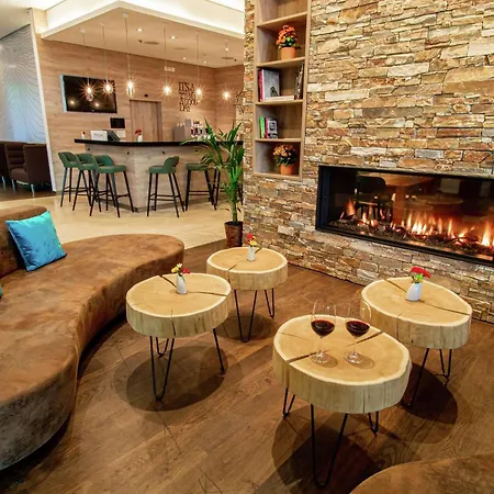 호텔 Hilton Garden 4*